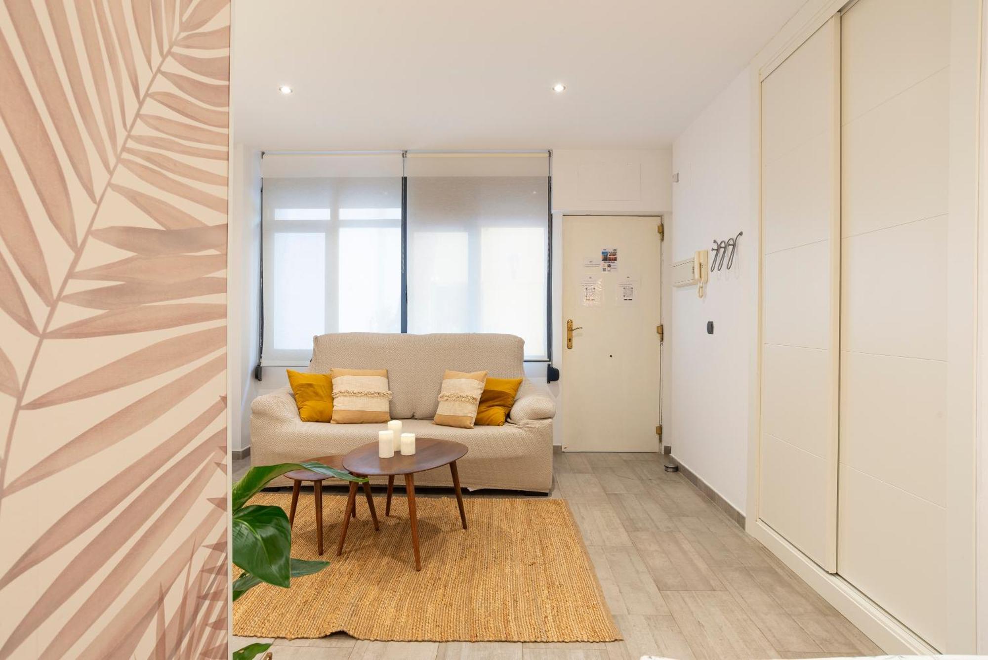 Andres Perez & Quiet Courtyard By Ele Apartments Málaga Buitenkant foto